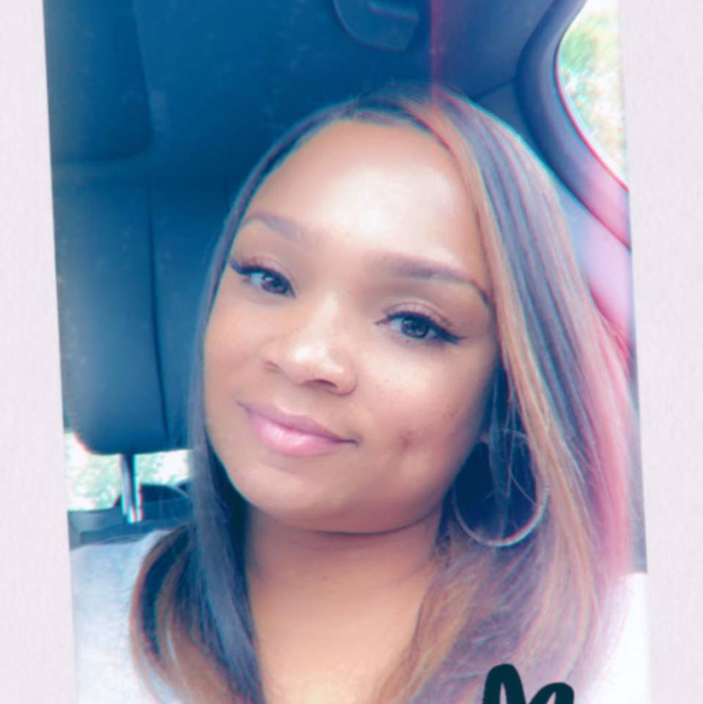 Meet your Posher, Apryl